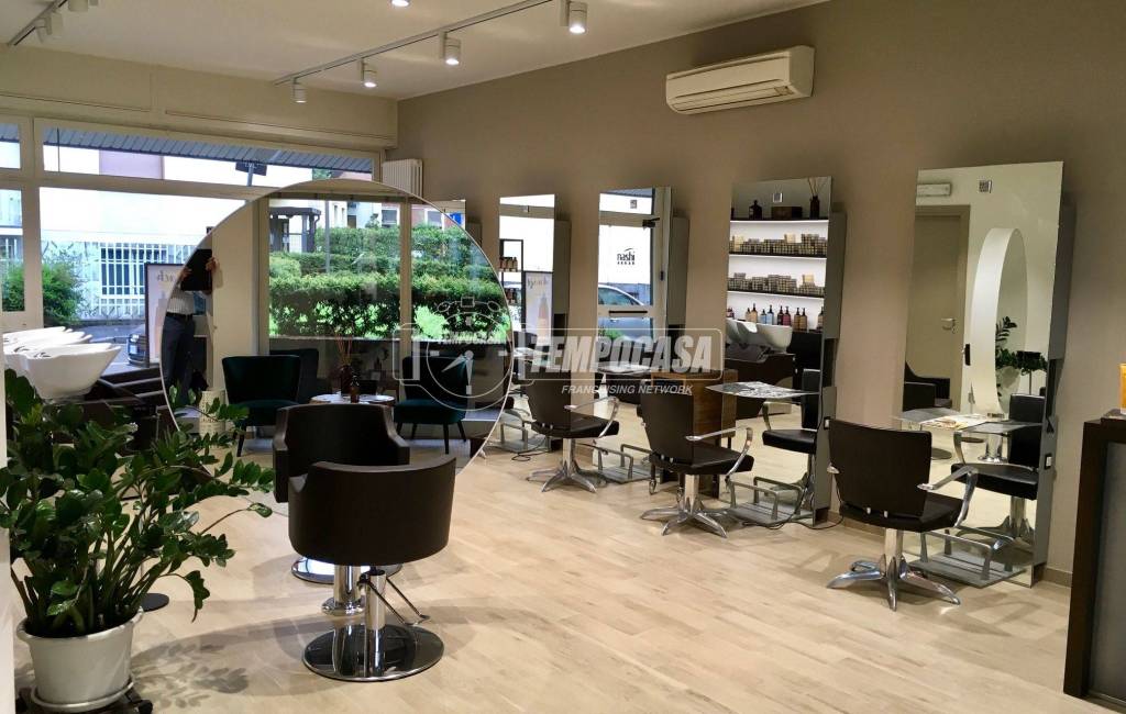 negozio in vendita a Cusano Milanino