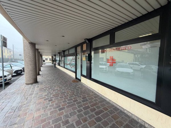 negozio in vendita a Cusano Milanino