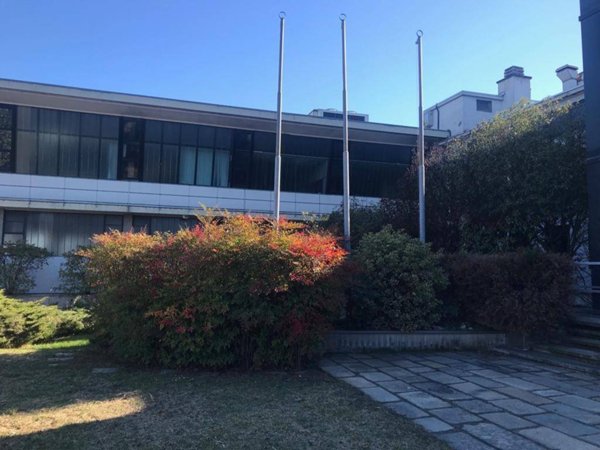 locale commerciale in vendita a Cusano Milanino