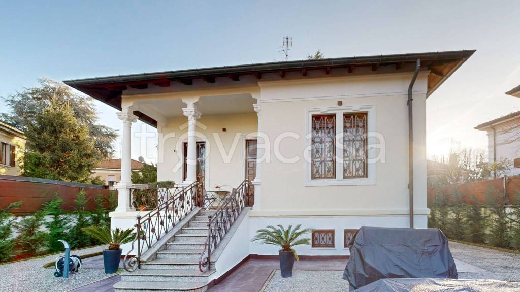 casa indipendente in vendita a Cusano Milanino