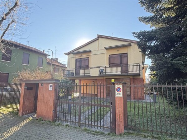 casa indipendente in vendita a Cusano Milanino