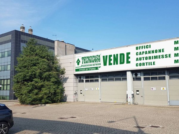 capannone in vendita a Cusano Milanino