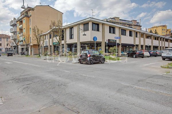 negozio in vendita a Cusano Milanino