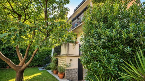 casa indipendente in vendita a Cusano Milanino