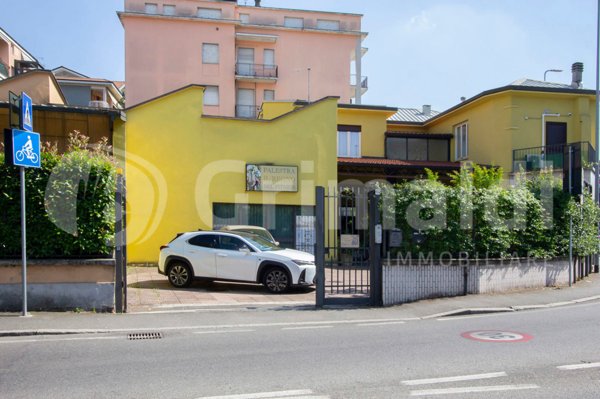 negozio in vendita a Cusano Milanino
