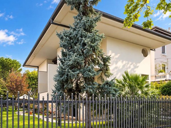 casa indipendente in vendita a Cusano Milanino