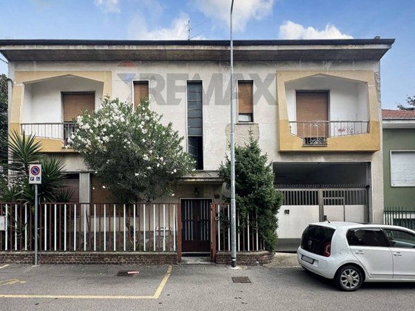 casa indipendente in vendita a Cusano Milanino