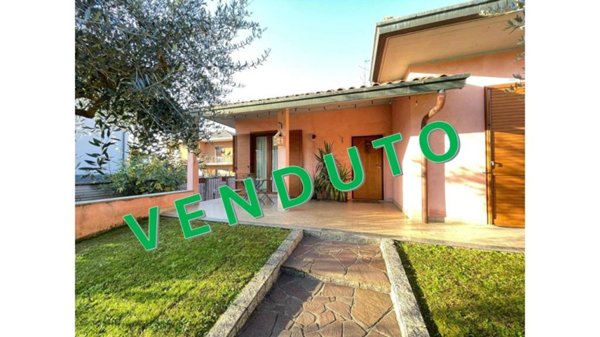 casa indipendente in vendita a Dairago