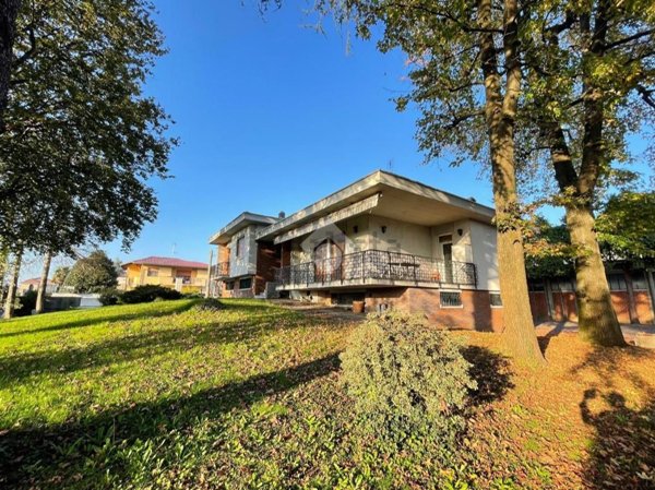 casa indipendente in vendita a Dairago