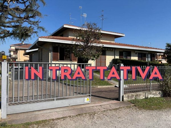 casa indipendente in vendita a Dairago