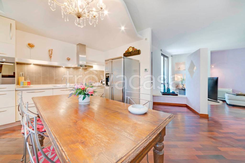 casa indipendente in vendita a Dairago