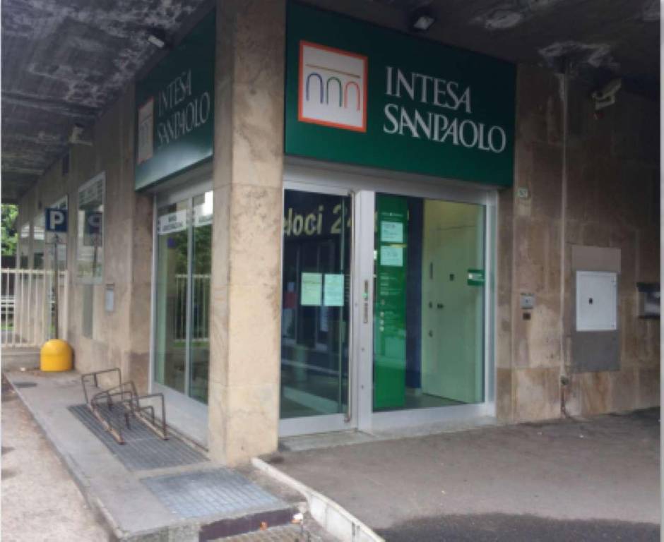 negozio in vendita a Dairago