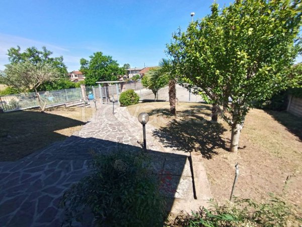 casa indipendente in vendita a Dairago