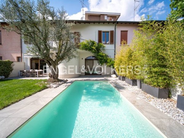 casa indipendente in vendita a Dairago