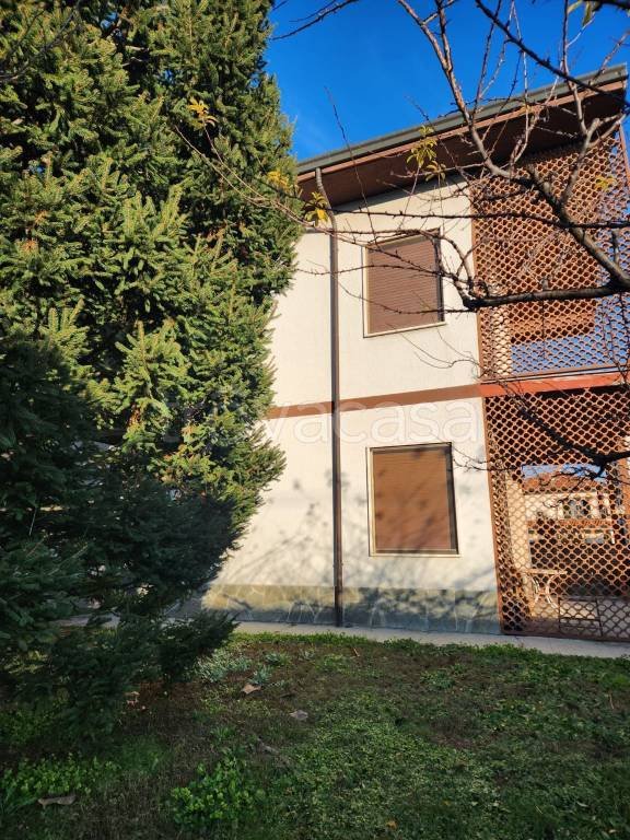 casa indipendente in vendita a Dairago