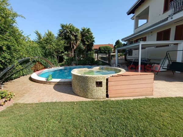 casa indipendente in vendita a Dairago