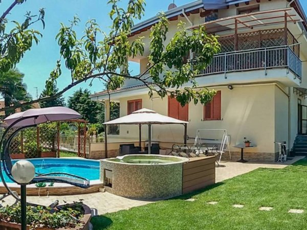 casa indipendente in vendita a Dairago