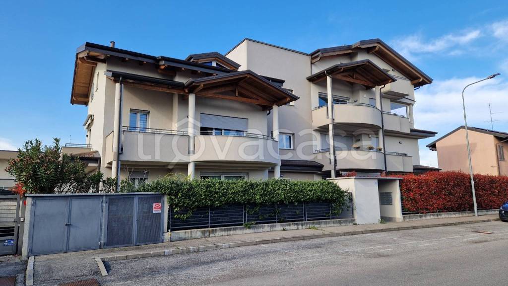 appartamento in vendita a Dairago