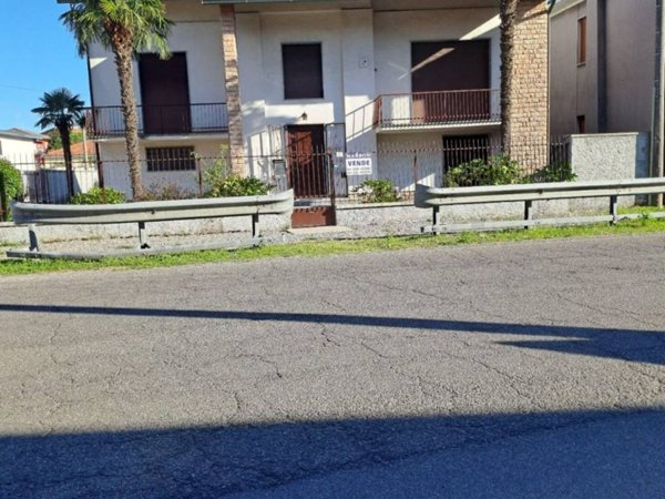 casa indipendente in vendita a Dairago