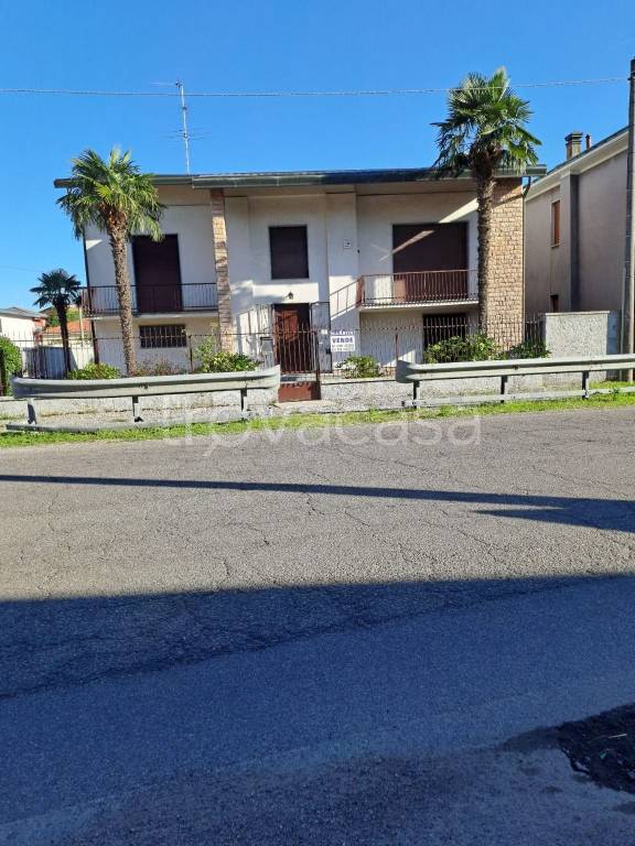 casa indipendente in vendita a Dairago
