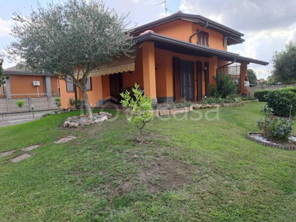 casa indipendente in vendita a Dairago