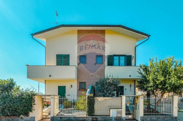 casa indipendente in vendita a Dairago