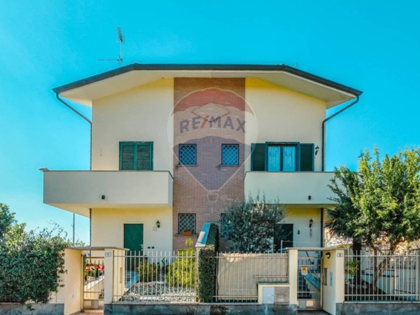 casa indipendente in vendita a Dairago