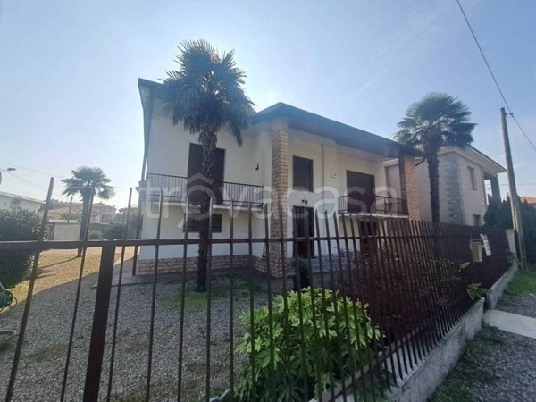 casa indipendente in vendita a Dairago