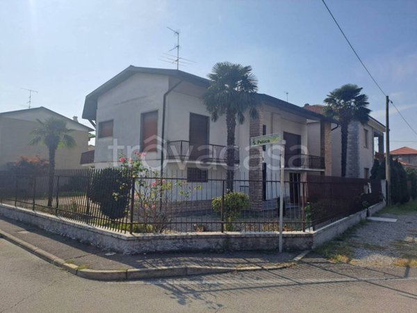 casa indipendente in vendita a Dairago