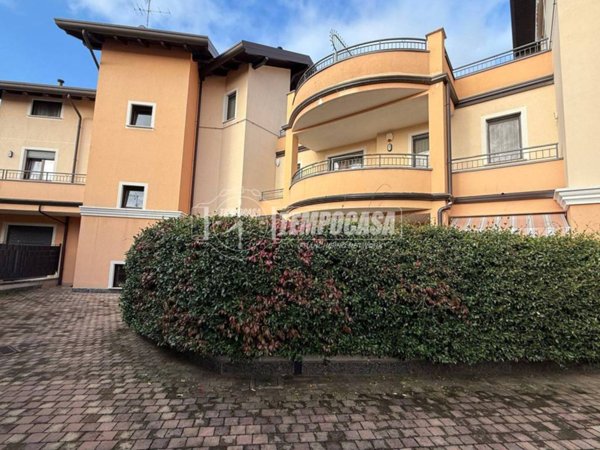 appartamento in vendita a Dairago