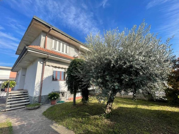 casa indipendente in vendita a Dairago