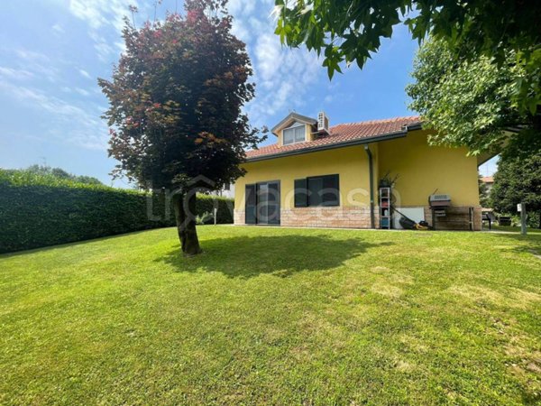 casa indipendente in vendita a Dairago