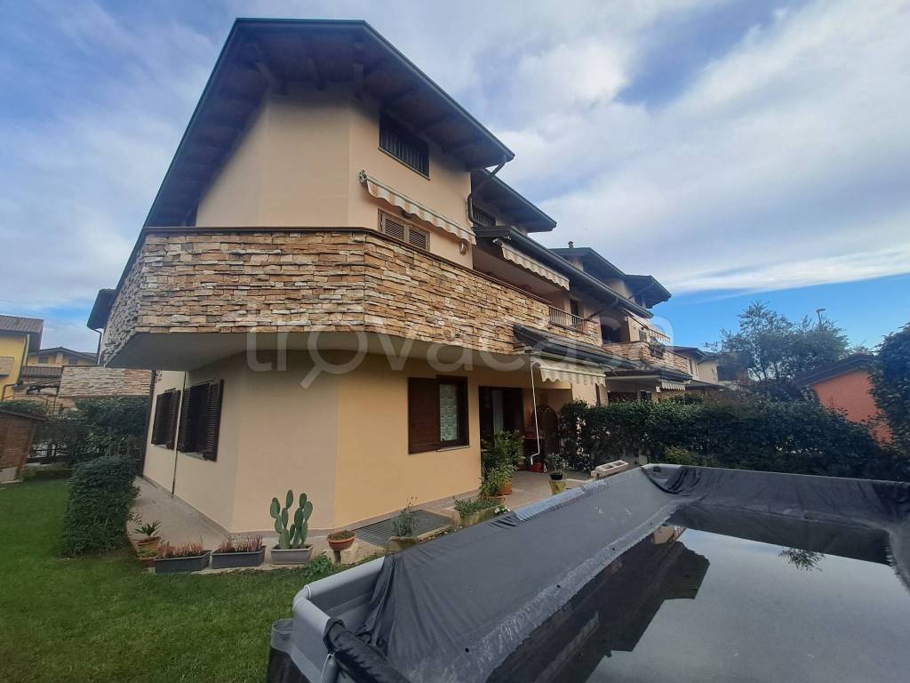 appartamento in vendita a Dairago