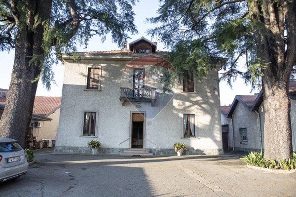 villa in vendita a Dairago
