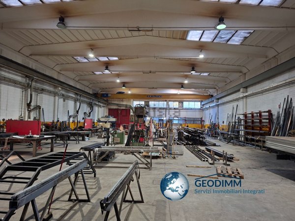 capannone in vendita a Dairago