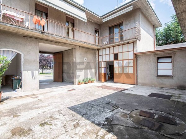 casa indipendente in vendita a Dairago