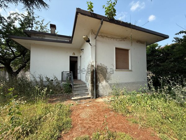 casa indipendente in vendita a Dairago