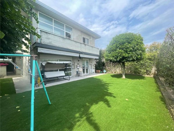 casa indipendente in vendita a Dairago