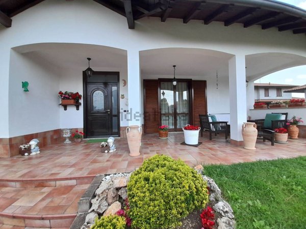 casa indipendente in vendita a Dairago