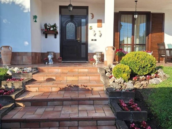 casa indipendente in vendita a Dairago