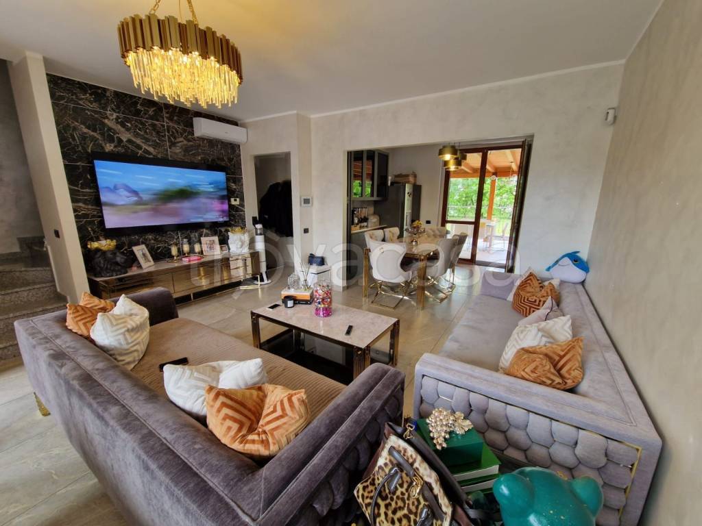 casa indipendente in vendita a Dairago