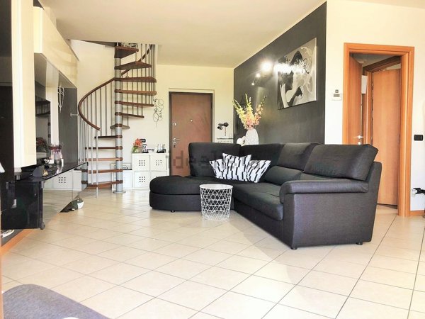 appartamento in vendita a Dairago