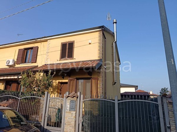 casa indipendente in vendita a Dairago