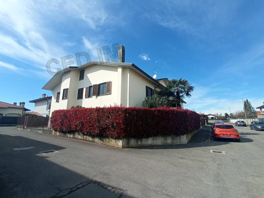 appartamento in vendita a Dairago