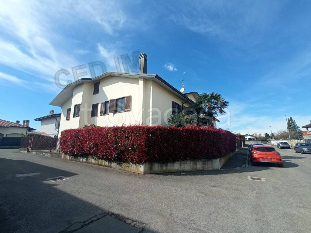 appartamento in vendita a Dairago