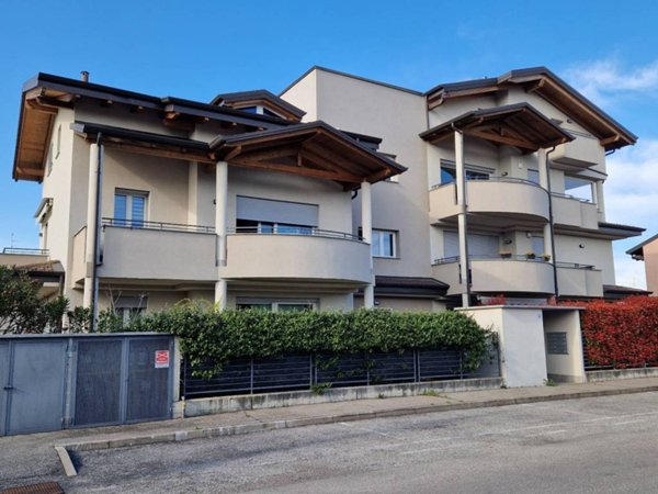 appartamento in vendita a Dairago