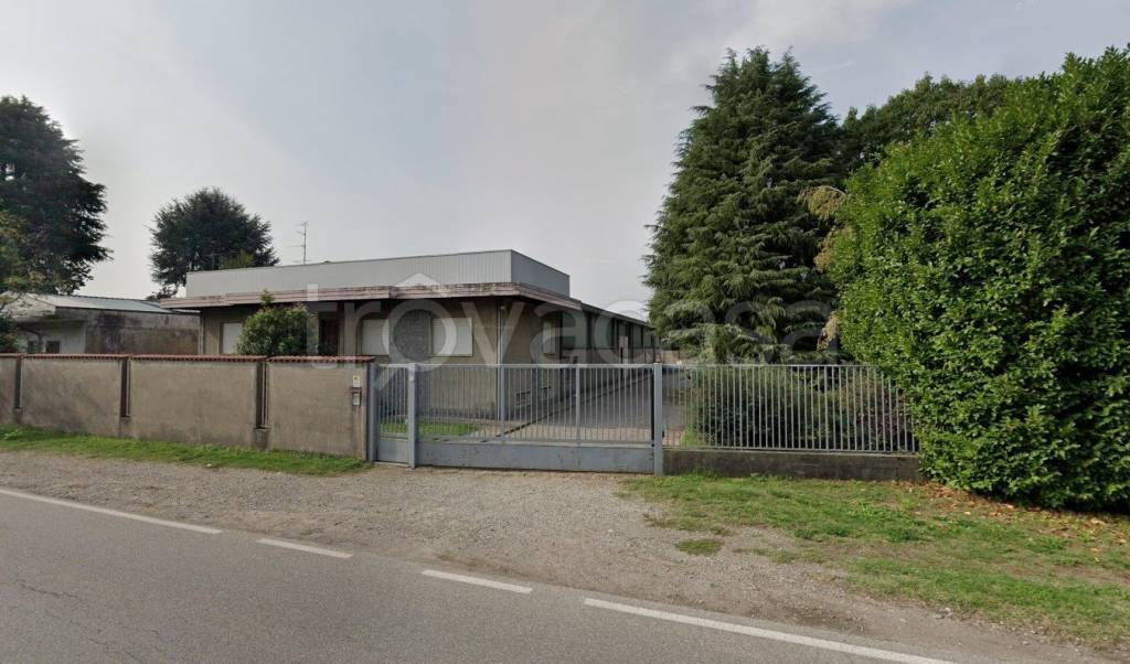 locale commerciale in vendita a Dairago