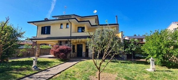 casa indipendente in vendita a Dairago