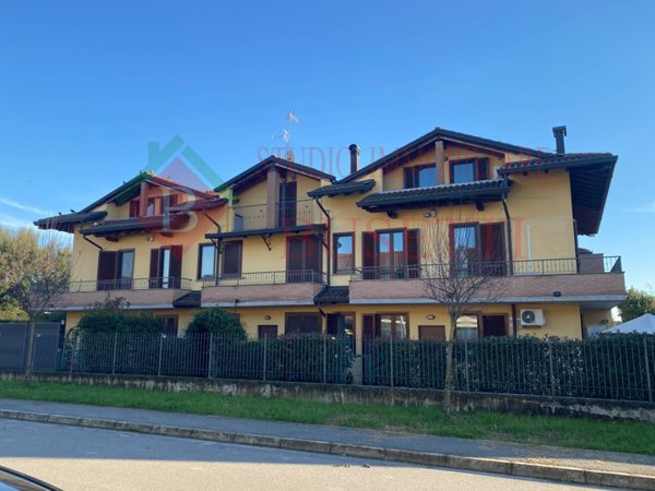 casa indipendente in vendita a Dairago