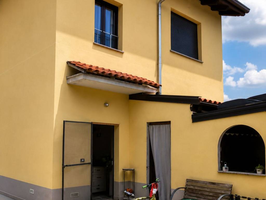 casa indipendente in vendita a Dairago